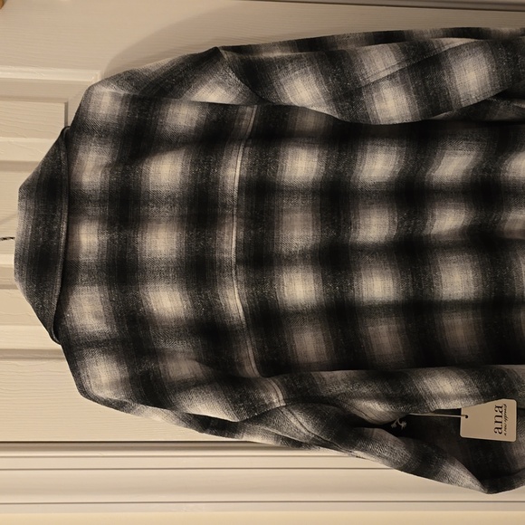 A.N.A. BRAND WOMEN'S BLACK AND WHITE PLAID FLANNEL PLUS SIZE JACKET SIZE 1X - Picture 8 of 16